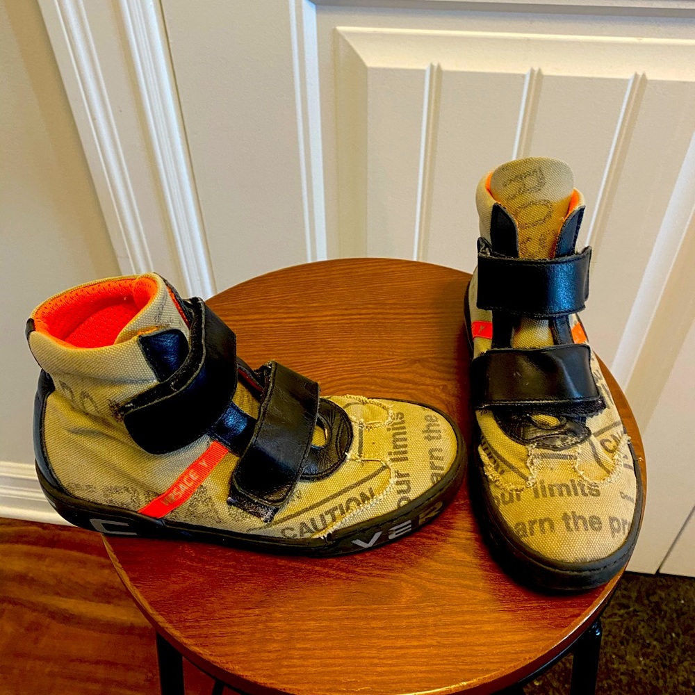 Children shoes